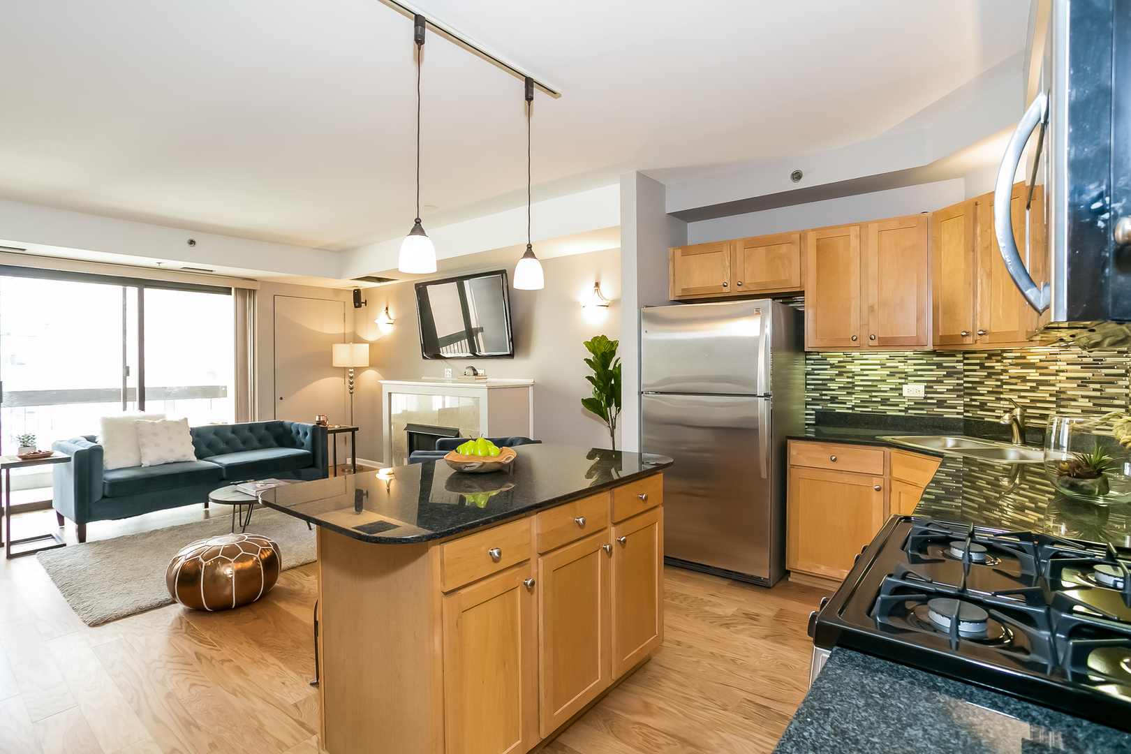 1212 N WELLS Street Unit: 804