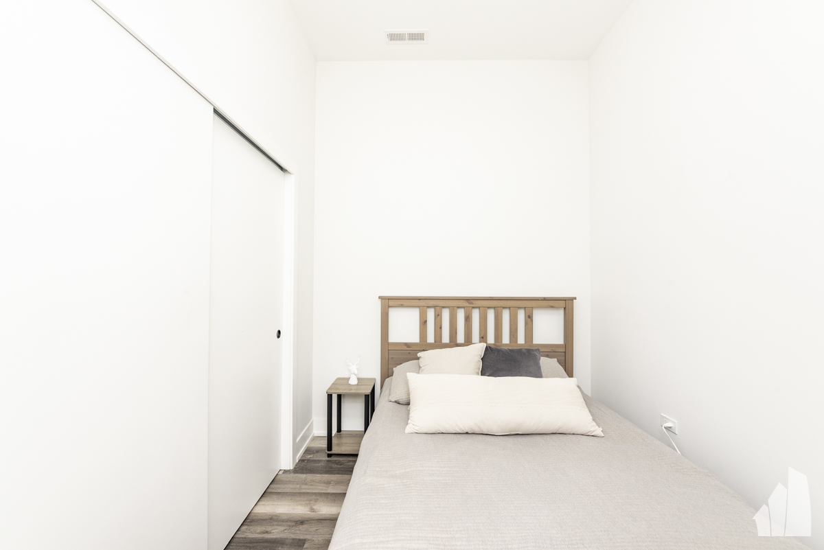 2317 N Clark Street Unit: 408