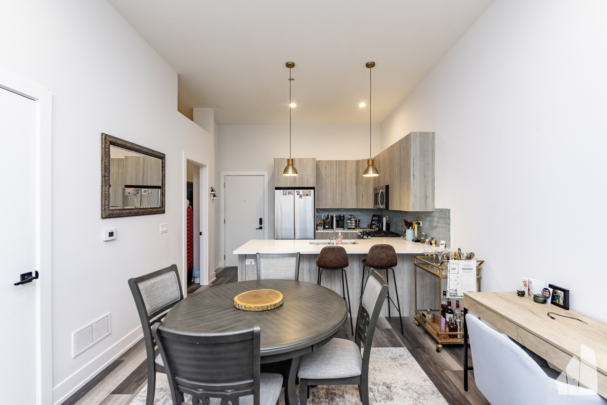 2317 N Clark Street Unit: 408