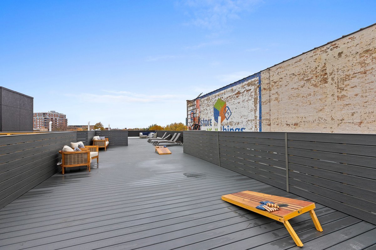 2317 N Clark Street Unit: 408