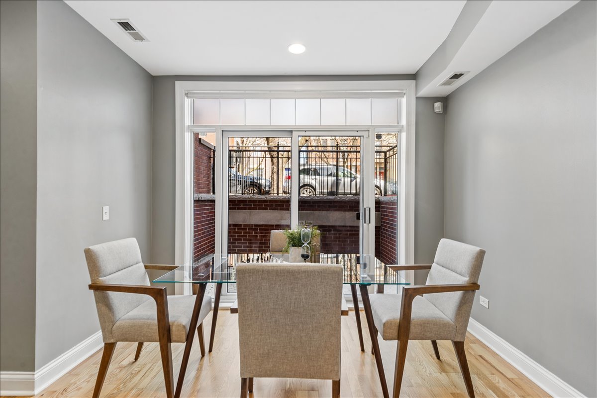 2838 N Damen Avenue Unit: 1