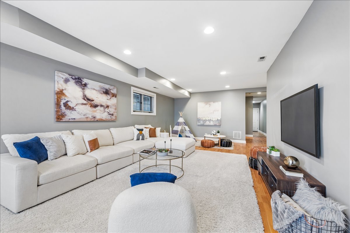 2838 N Damen Avenue Unit: 1