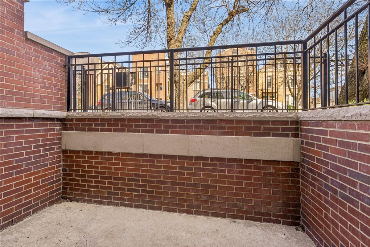 2838 N Damen Avenue Unit: 1