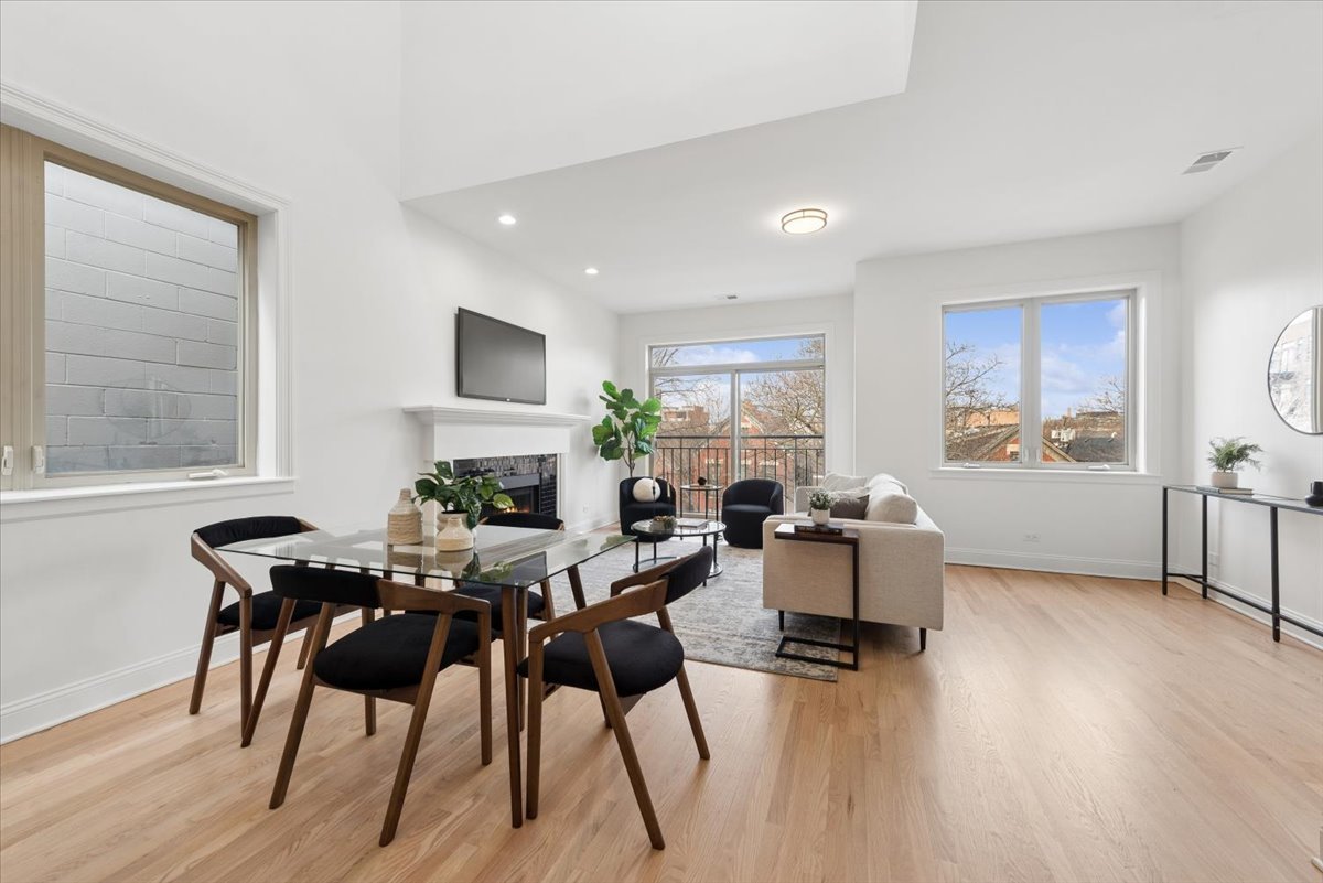 1019 N Winchester Avenue Unit: 3