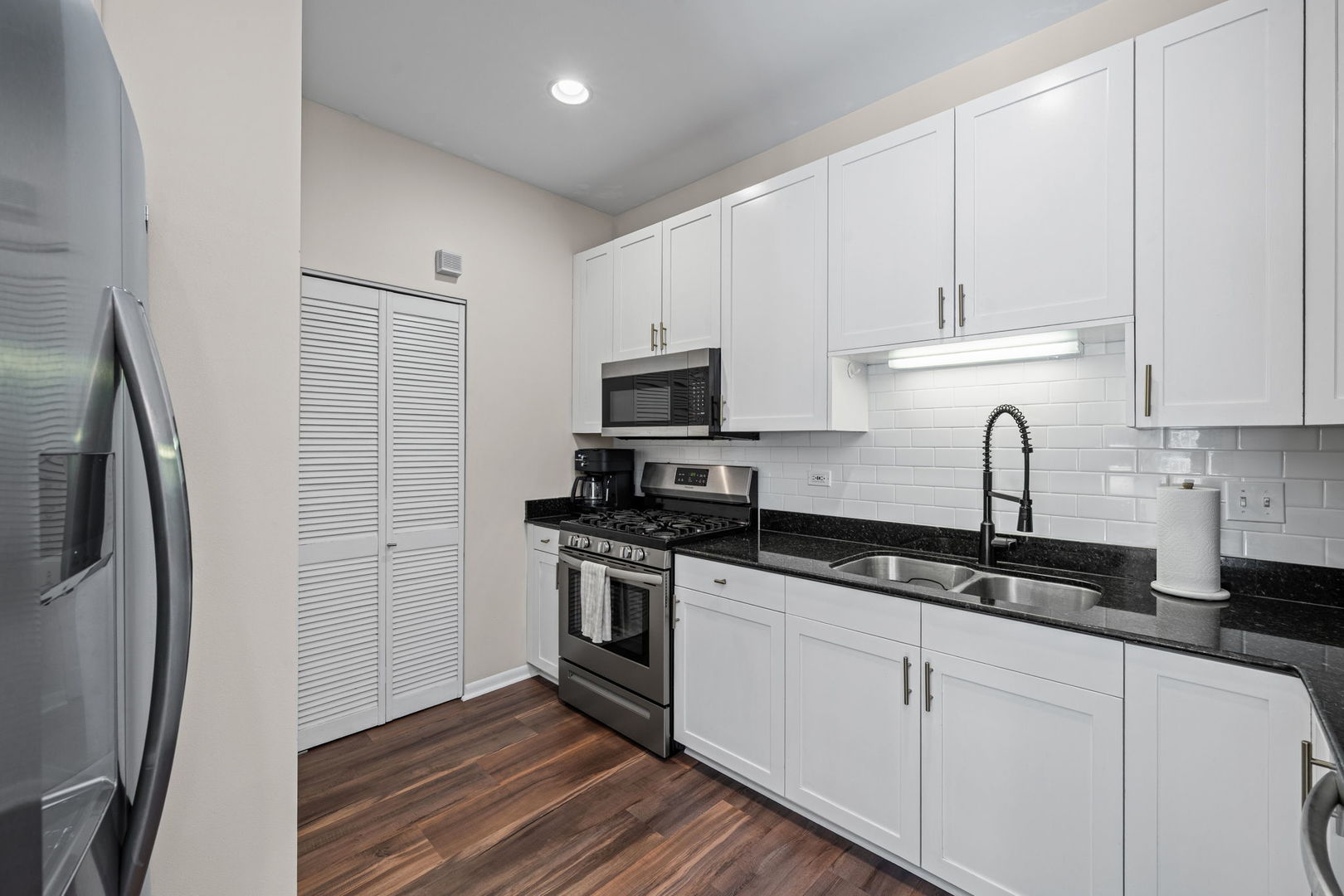 1928 N Kedzie Avenue Unit: 103