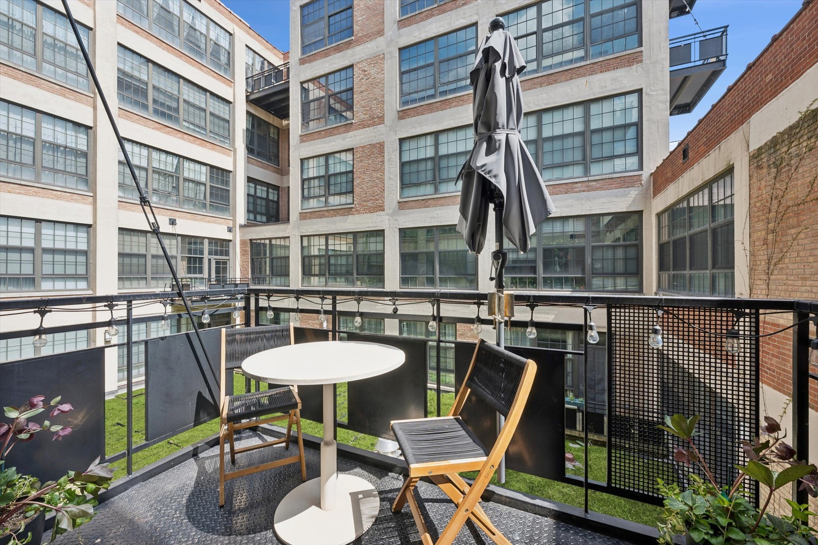3963 W Belmont Avenue Unit: 316