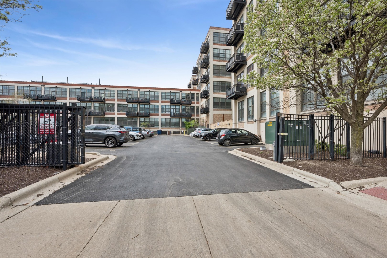 3963 W Belmont Avenue Unit: 316