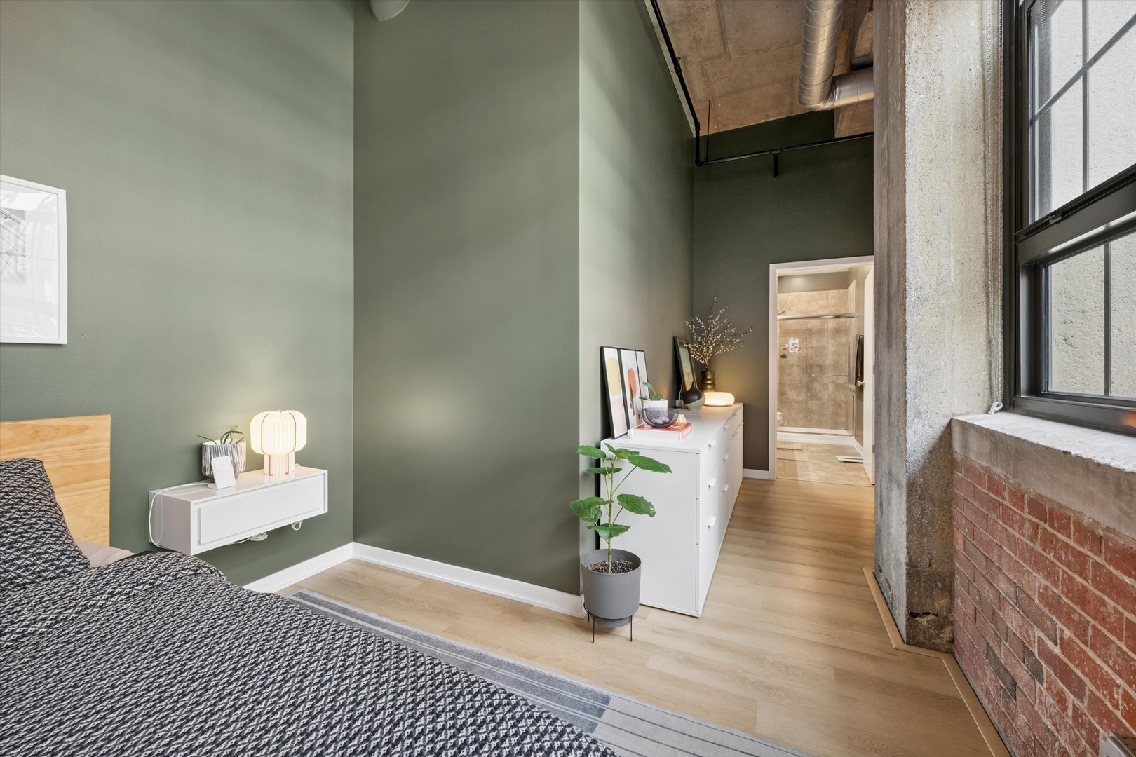 3963 W Belmont Avenue Unit: 316