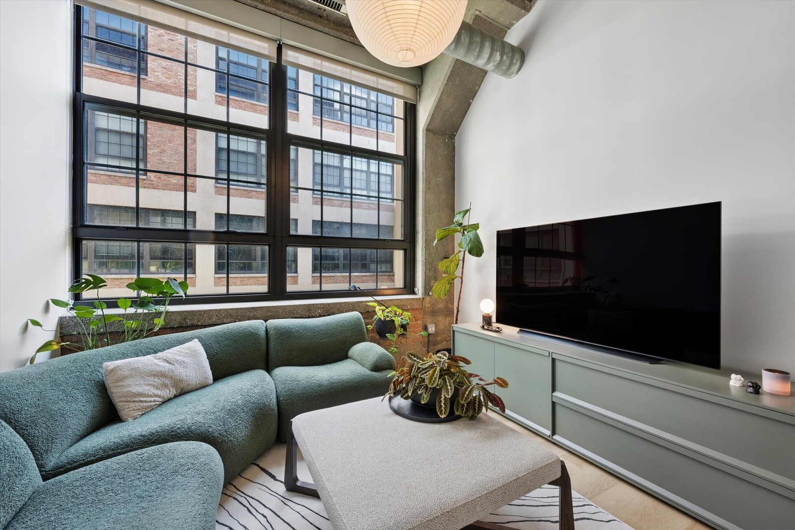 3963 W Belmont Avenue Unit: 316