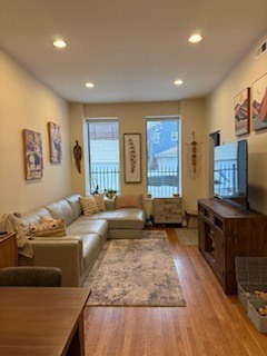 1255 N Honore Street Unit: 1