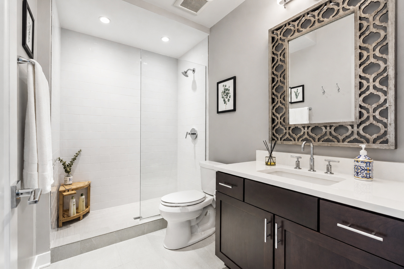 1740 N Wolcott Avenue