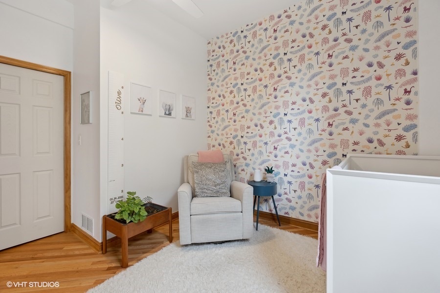 832 N Paulina Street Unit: 3