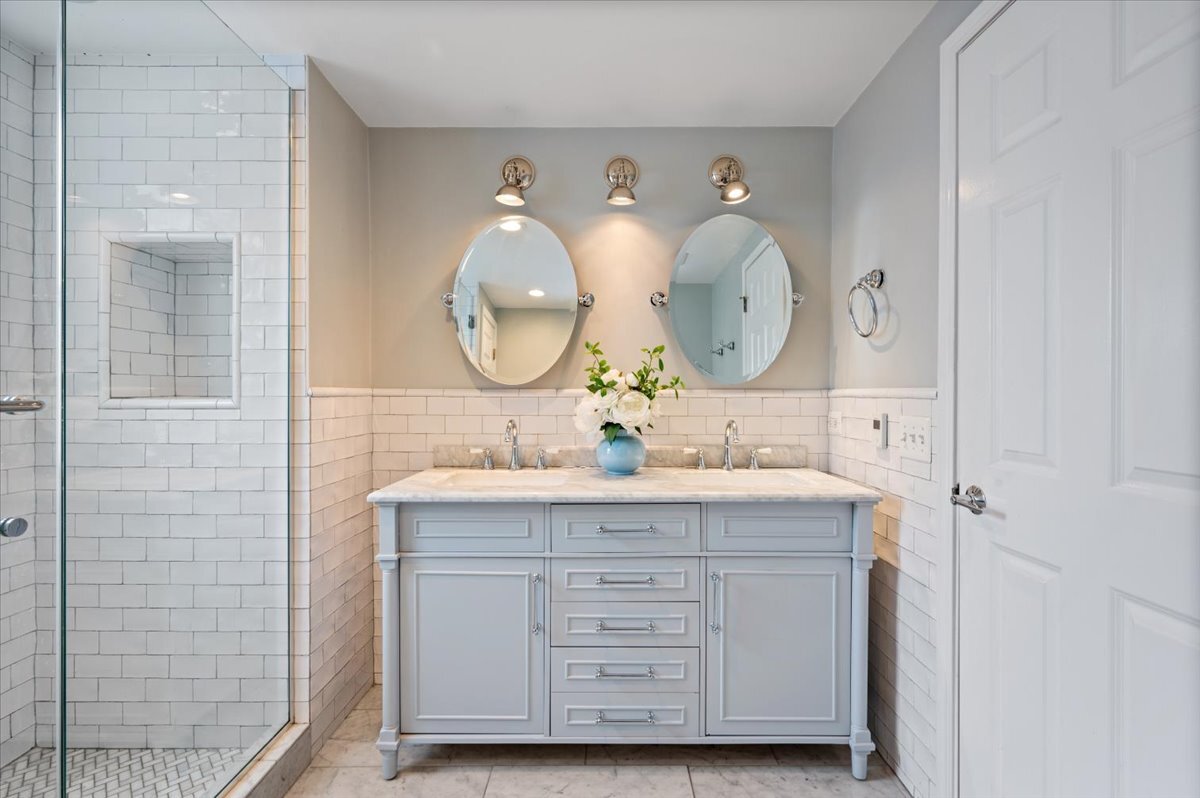 1802 W Diversey Parkway Unit: I