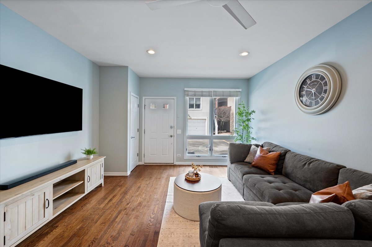 1802 W Diversey Parkway Unit: I