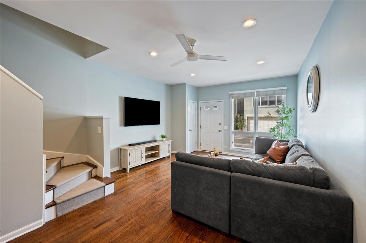 1802 W Diversey Parkway Unit: I