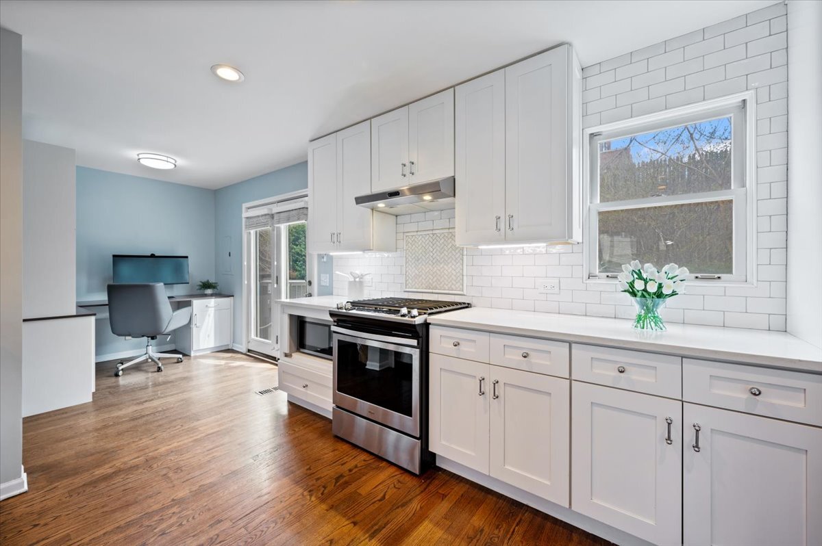 1802 W Diversey Parkway Unit: I