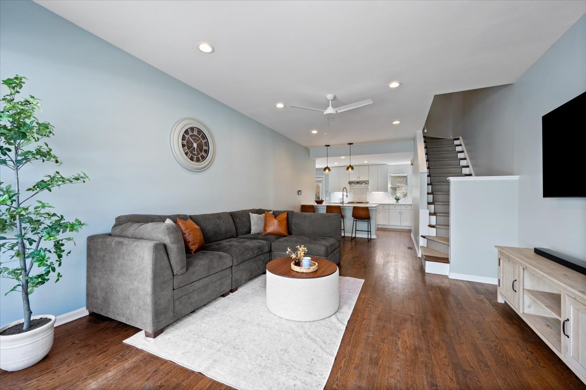 1802 W Diversey Parkway Unit: I