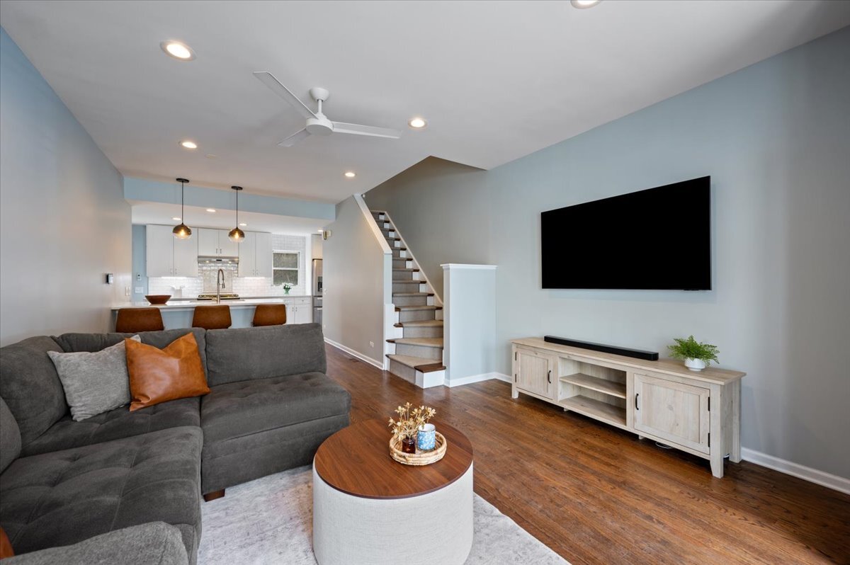 1802 W Diversey Parkway Unit: I
