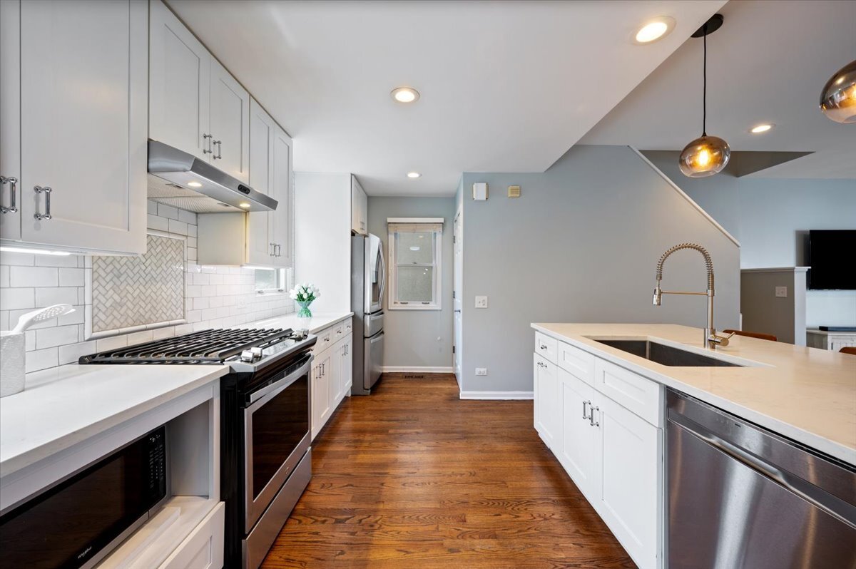 1802 W Diversey Parkway Unit: I