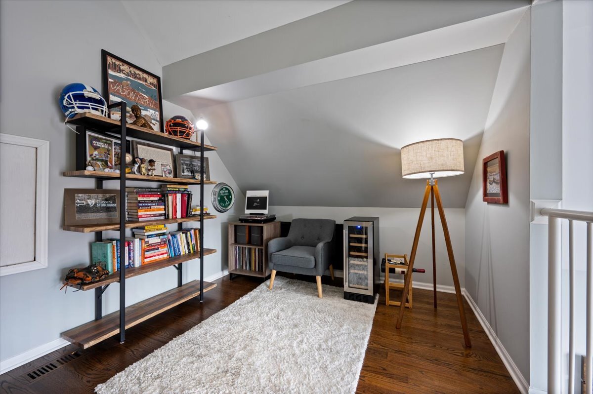 1802 W Diversey Parkway Unit: I