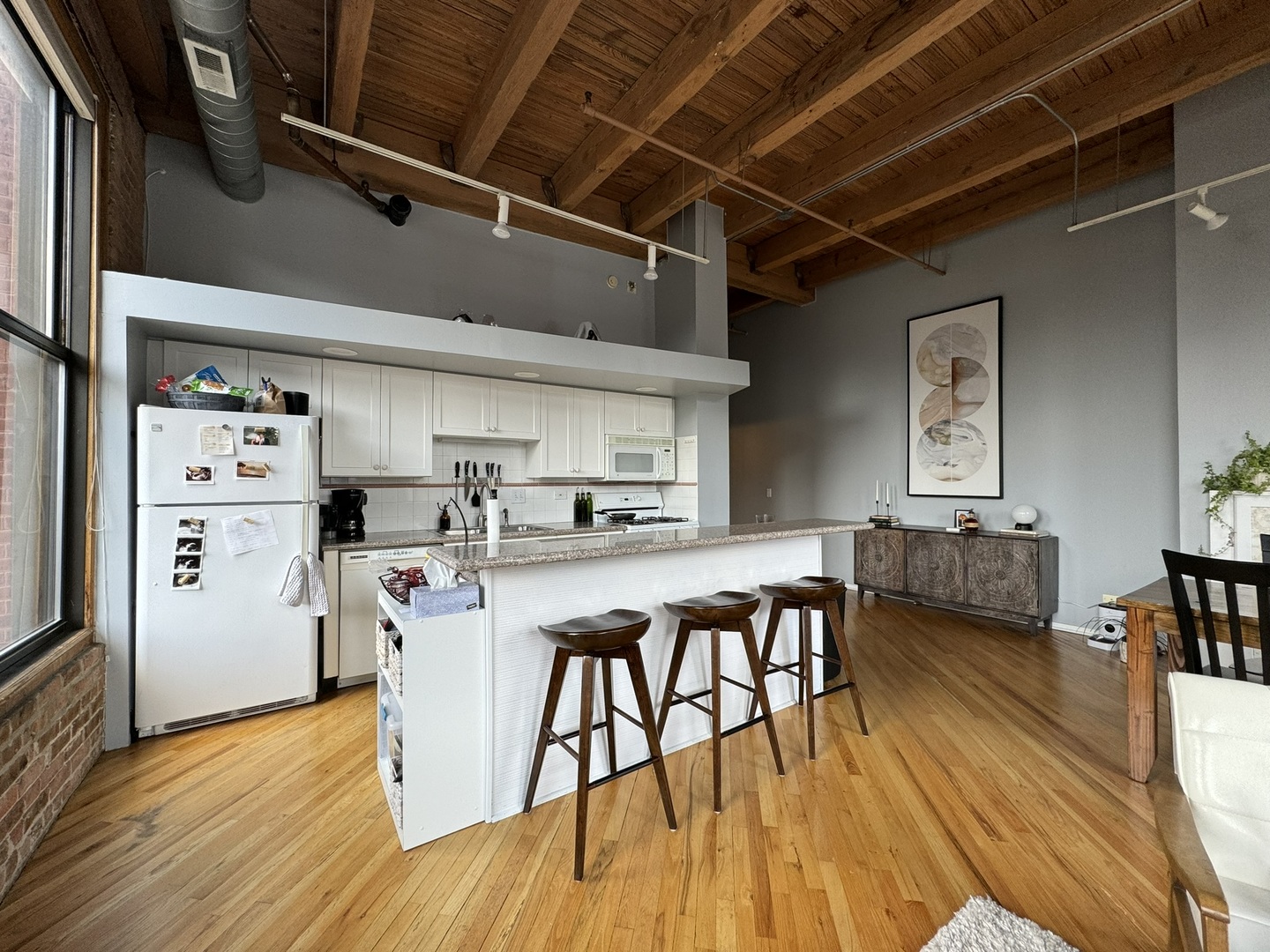 616 W Fulton Street Unit: 411