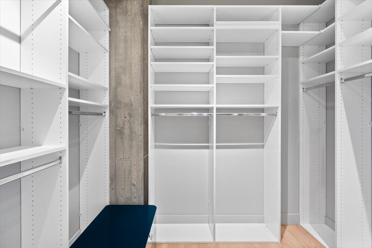 850 W Adams Street Unit: 4A