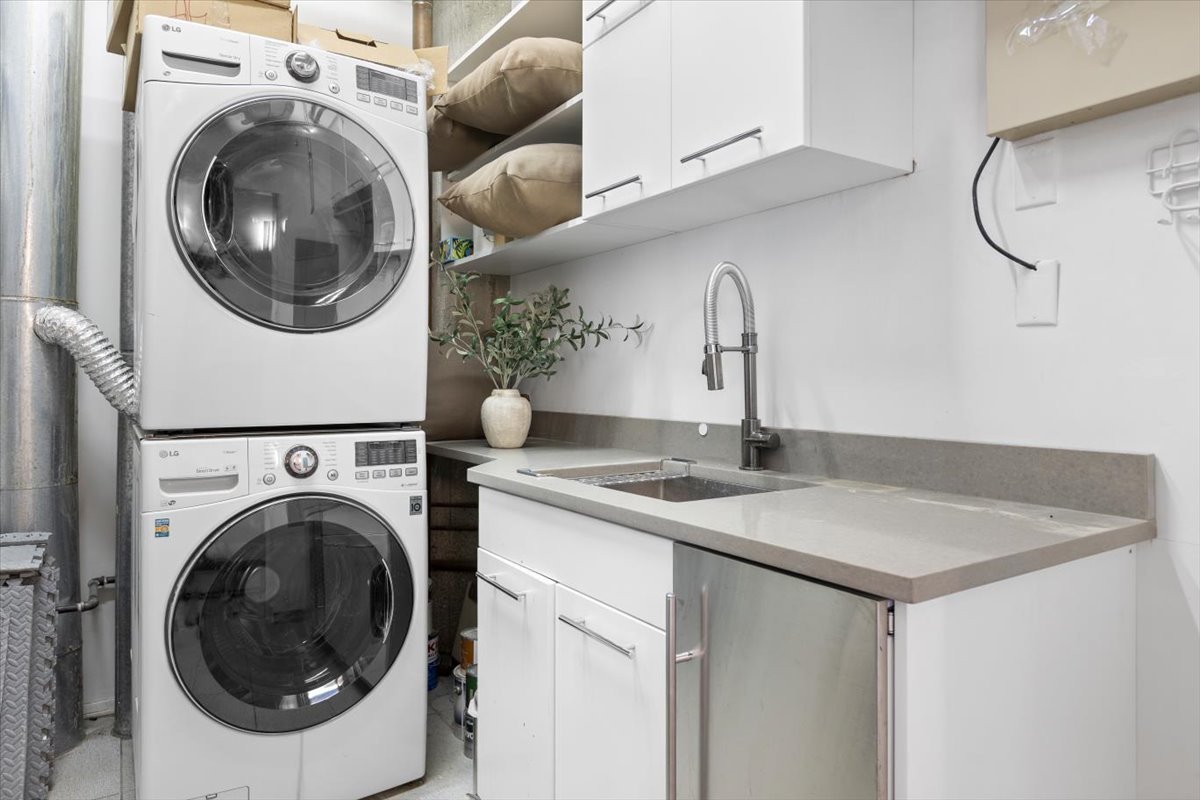 850 W Adams Street Unit: 4A