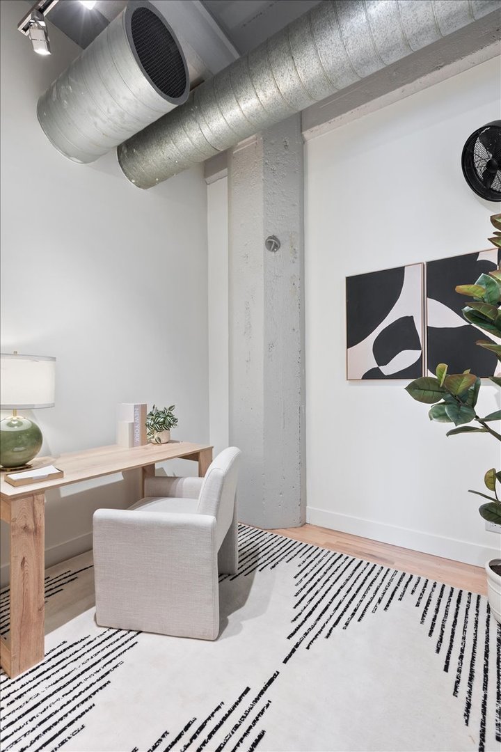 850 W Adams Street Unit: 4A