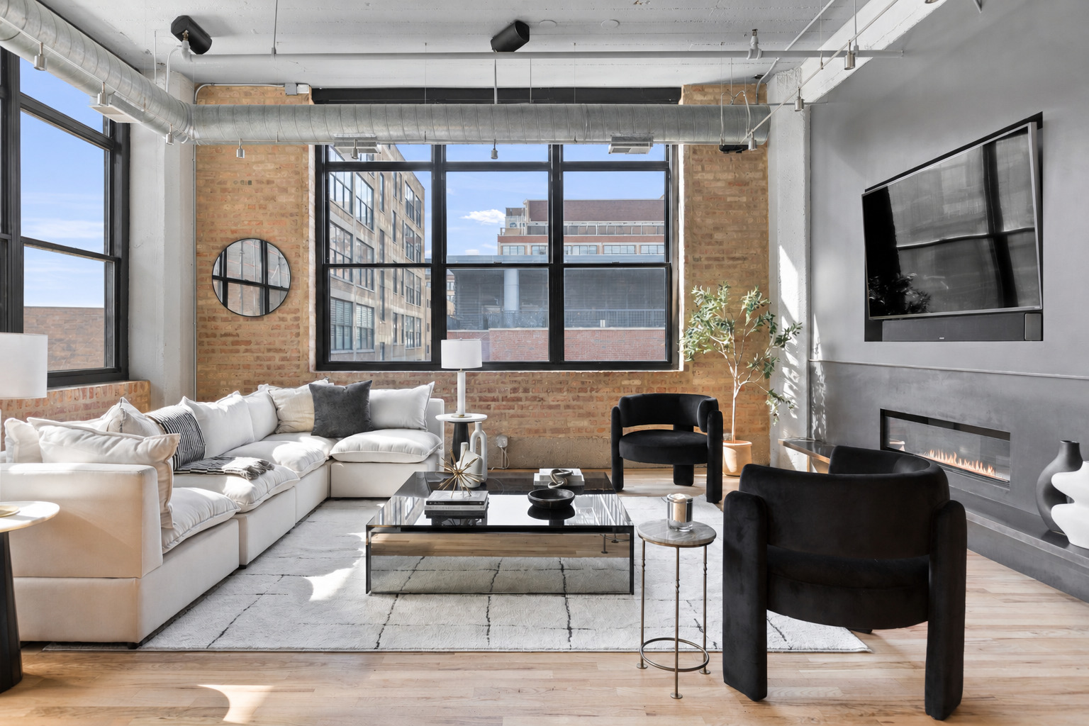 850 W Adams Street Unit: 4A