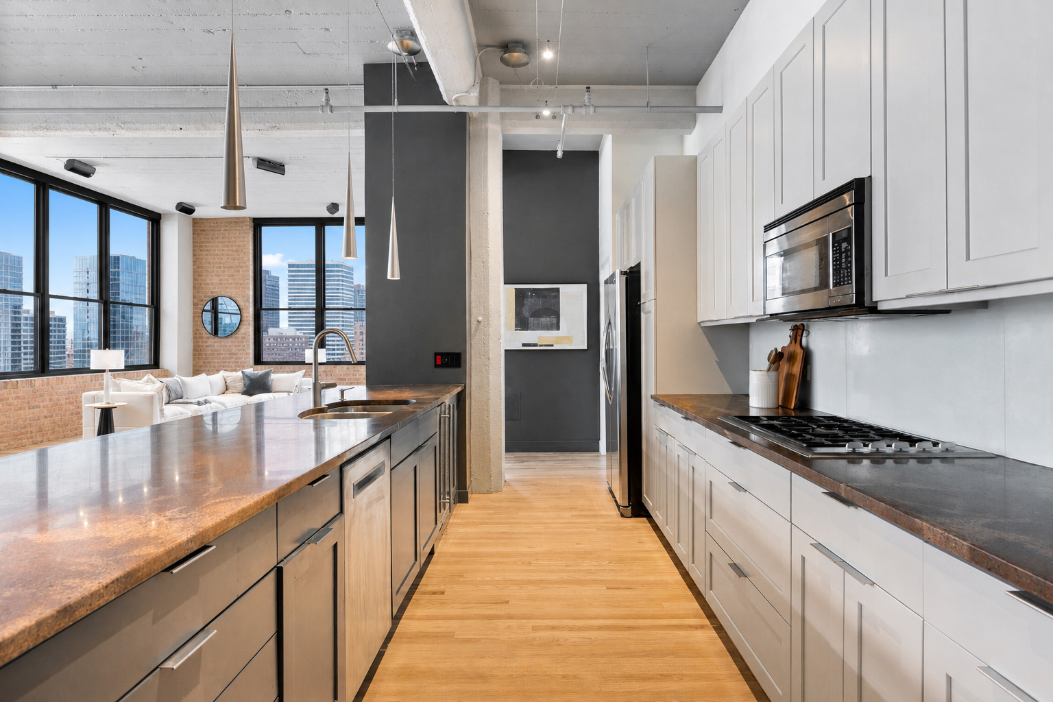 850 W Adams Street Unit: 4A