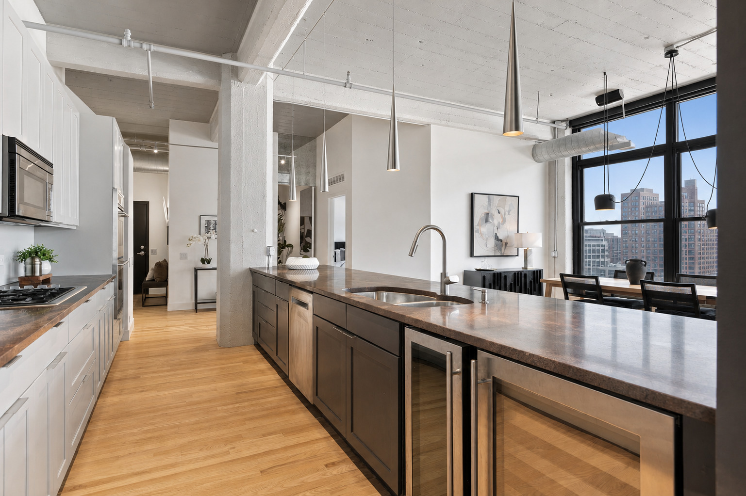 850 W Adams Street Unit: 4A
