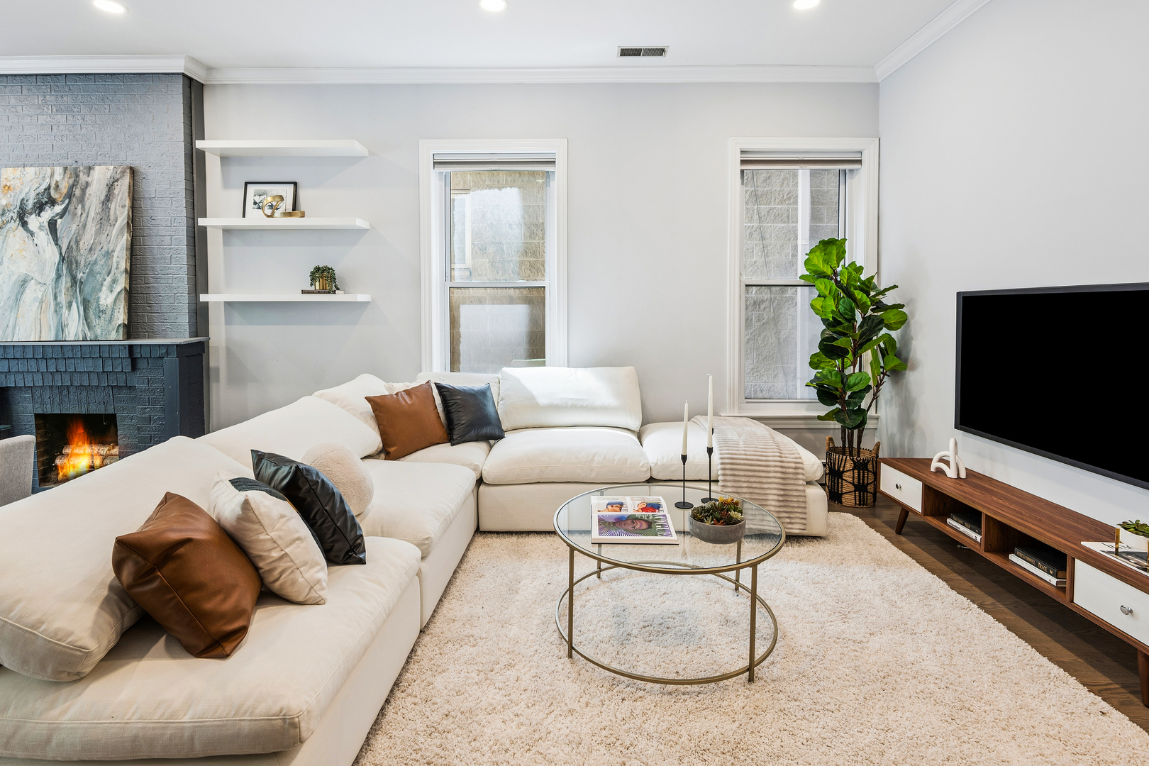 3762 N FREMONT Street Unit: 1S