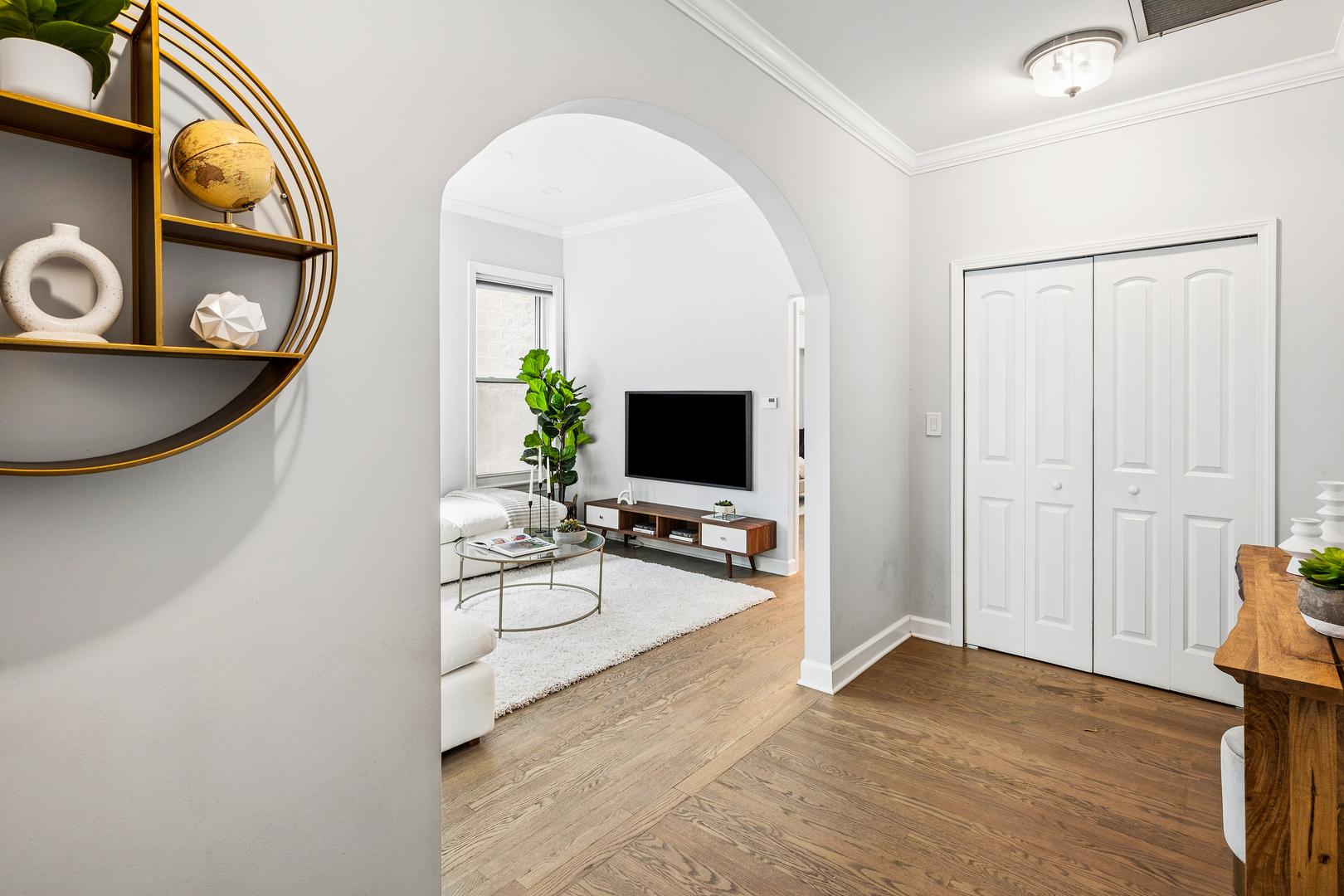 3762 N FREMONT Street Unit: 1S