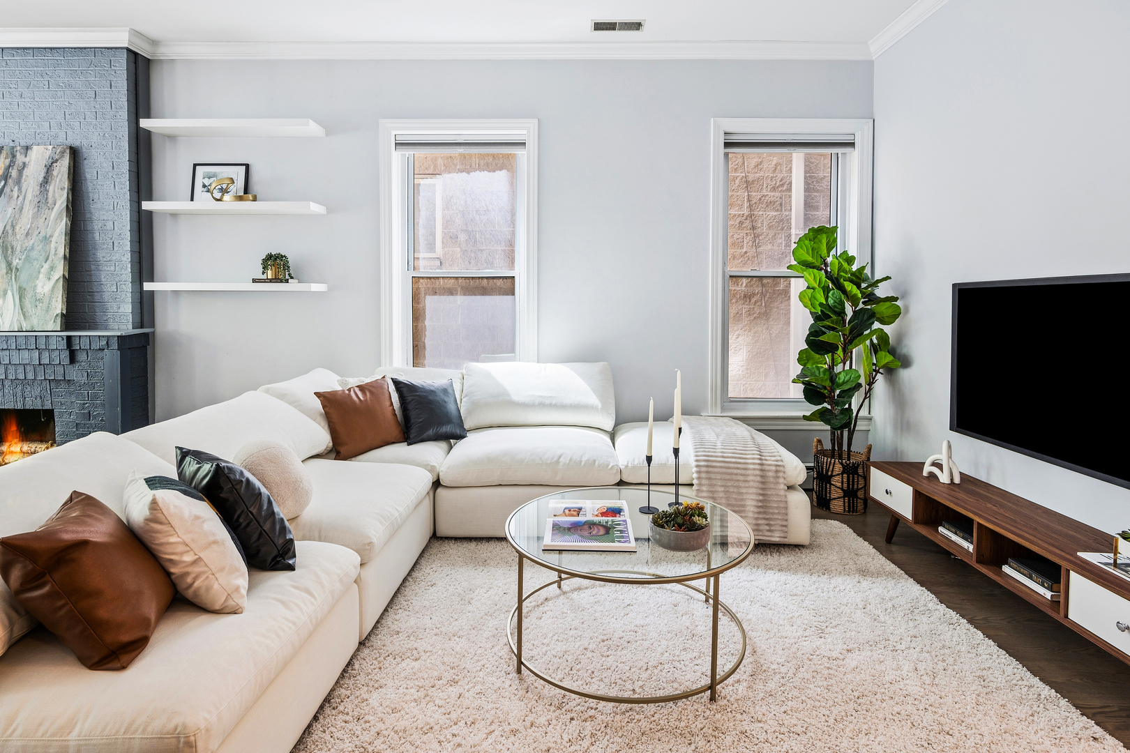 3762 N FREMONT Street Unit: 1S
