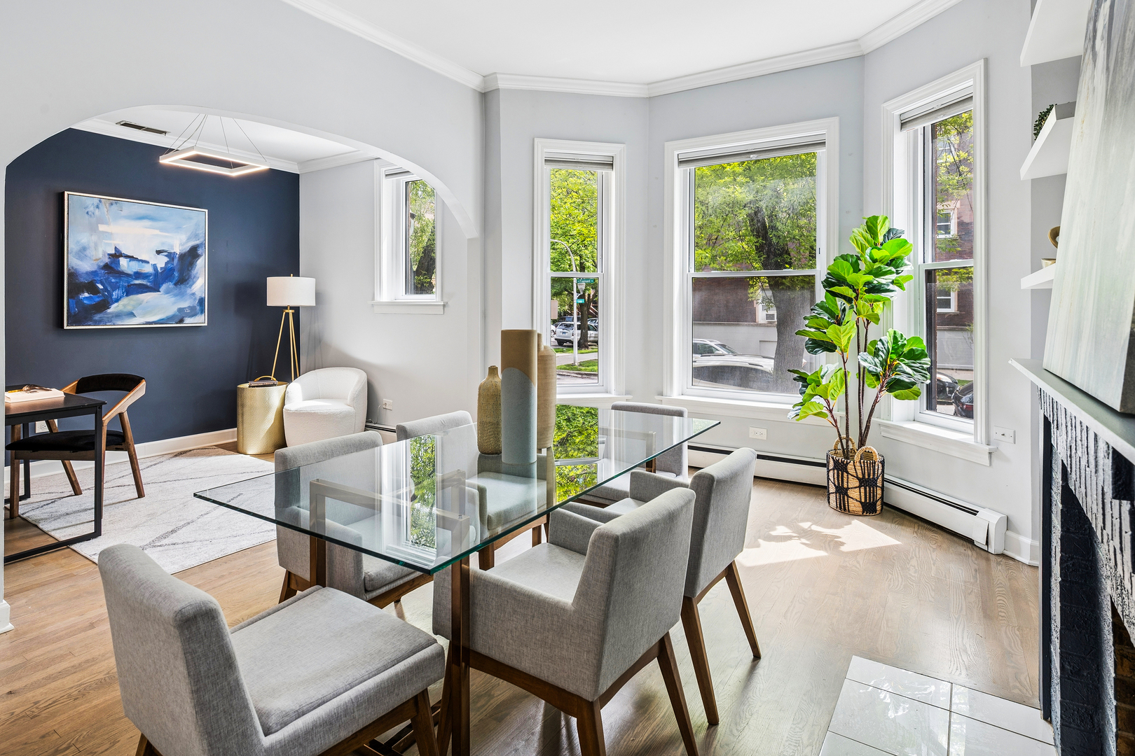 3762 N FREMONT Street Unit: 1S