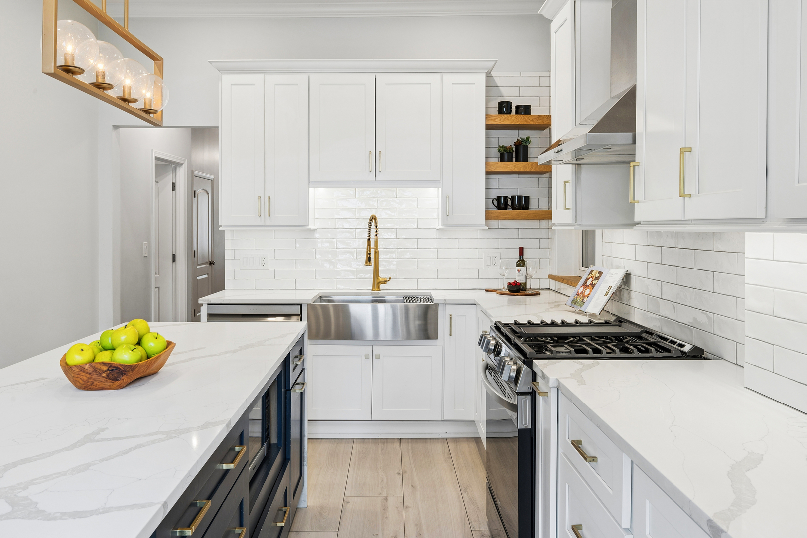 3762 N FREMONT Street Unit: 1S