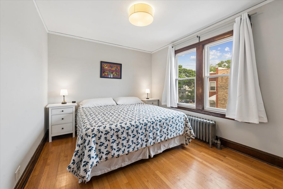 3651 N Kedvale Avenue Unit: 2B