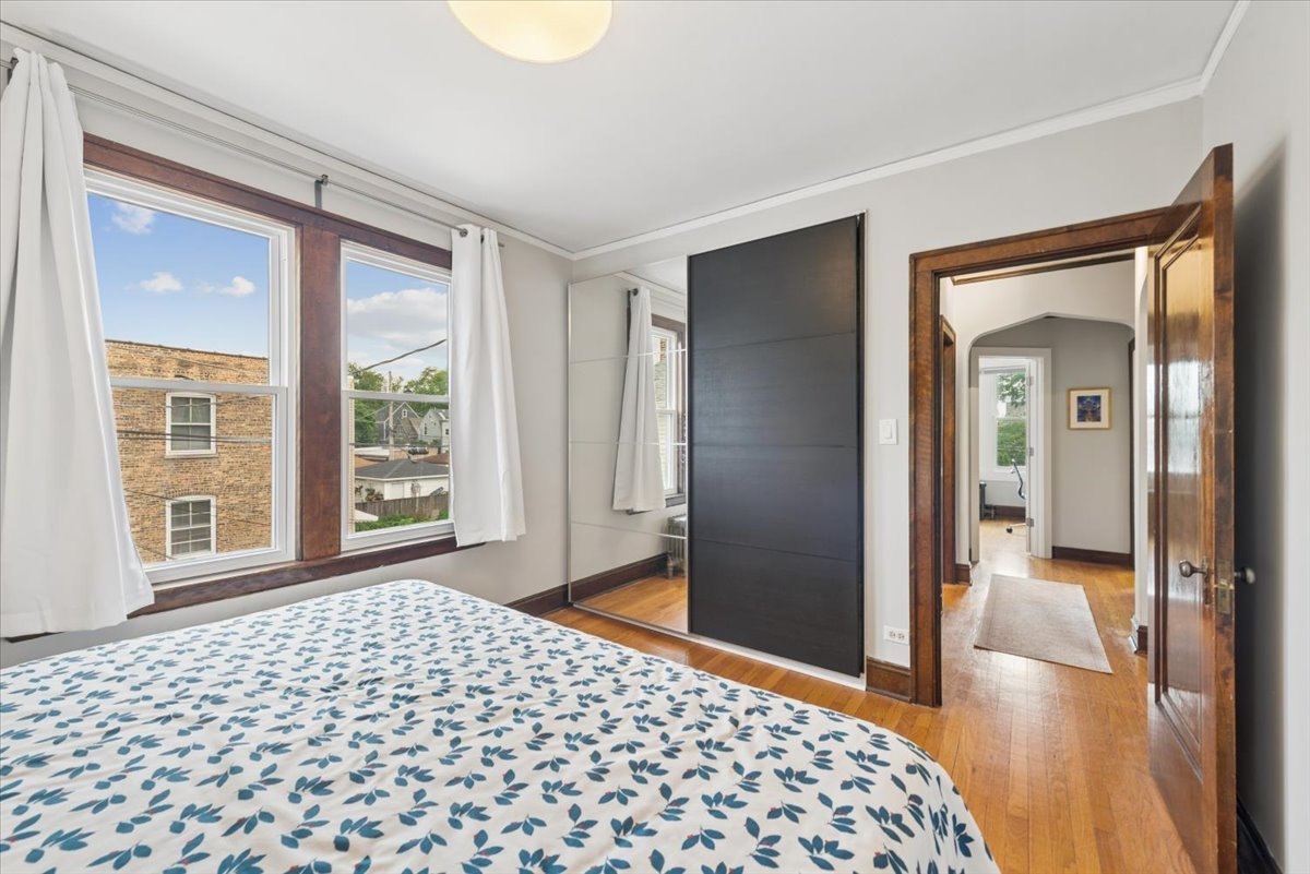 3651 N Kedvale Avenue Unit: 2B