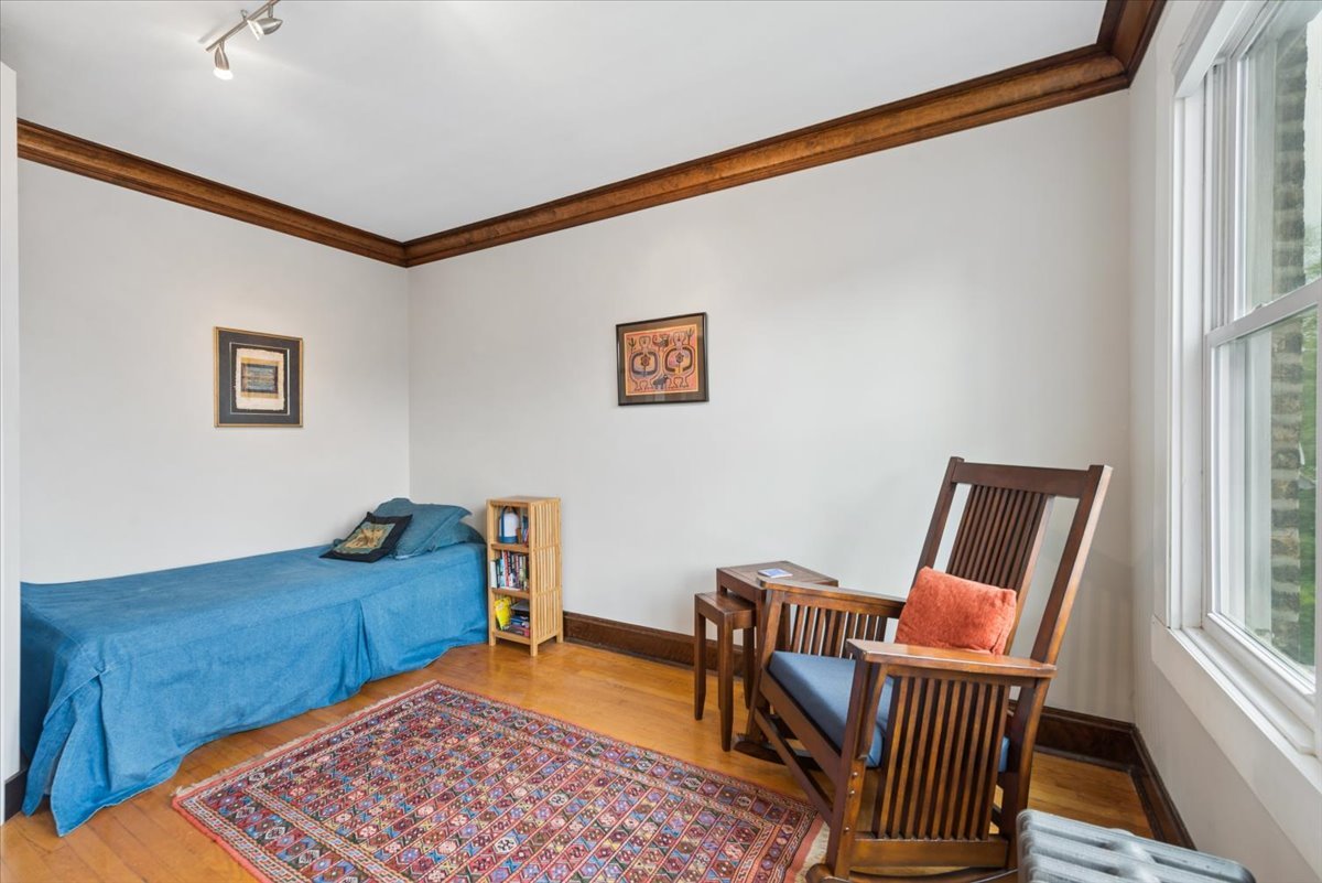 3651 N Kedvale Avenue Unit: 2B
