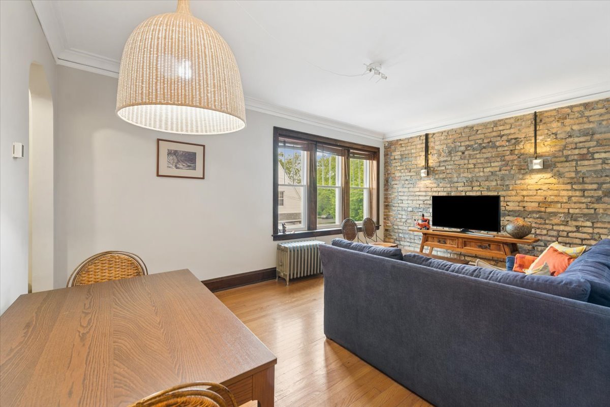 3651 N Kedvale Avenue Unit: 2B