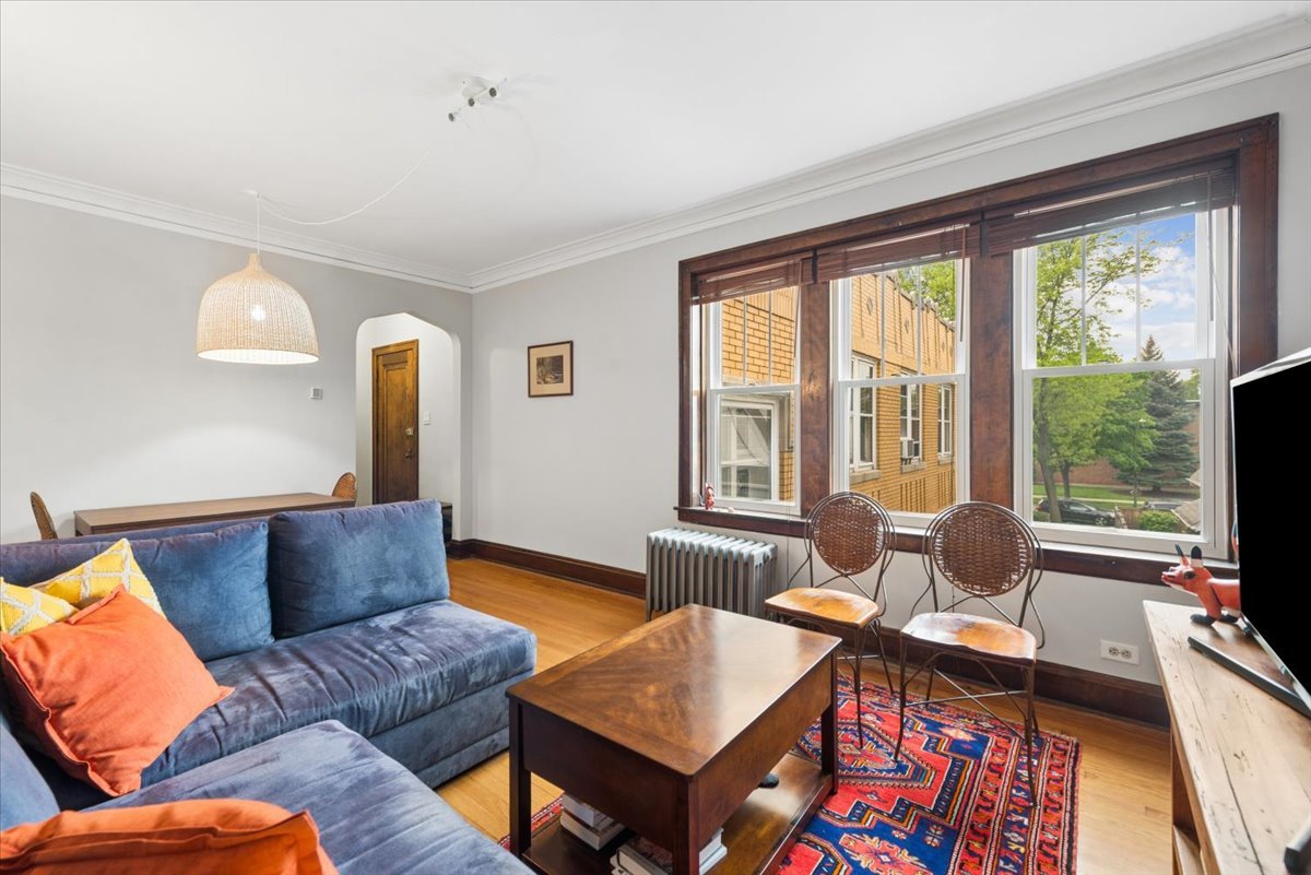 3651 N Kedvale Avenue Unit: 2B