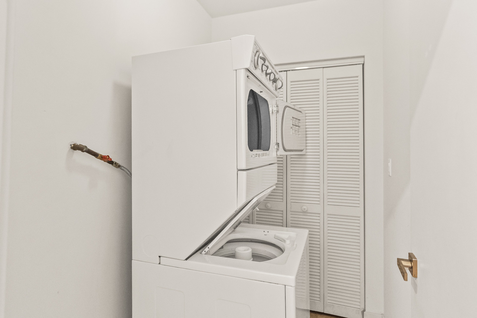 1755 N Damen Avenue Unit: 204
