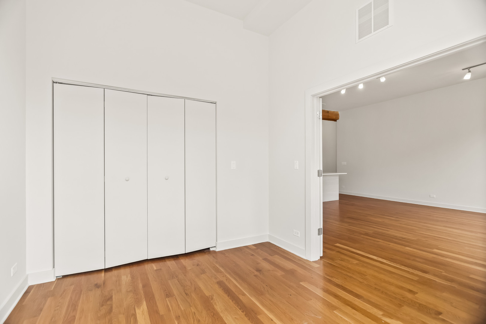 1755 N Damen Avenue Unit: 204