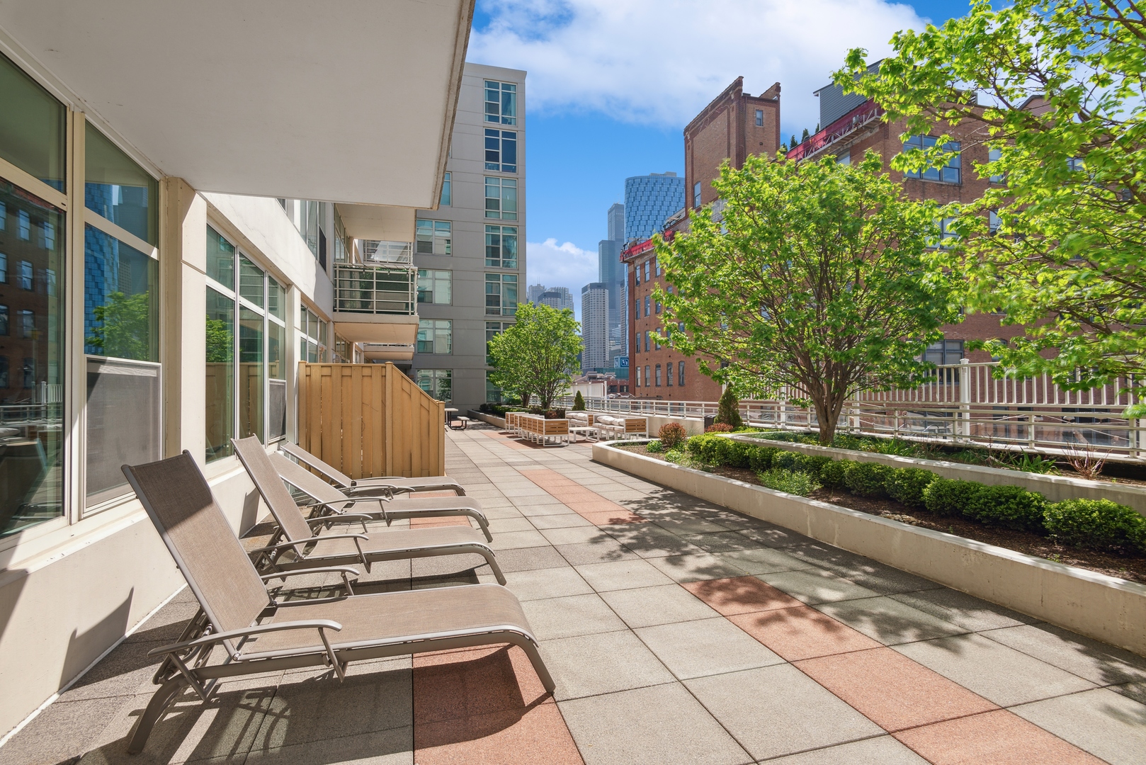 909 W Washington Boulevard Unit: 1001
