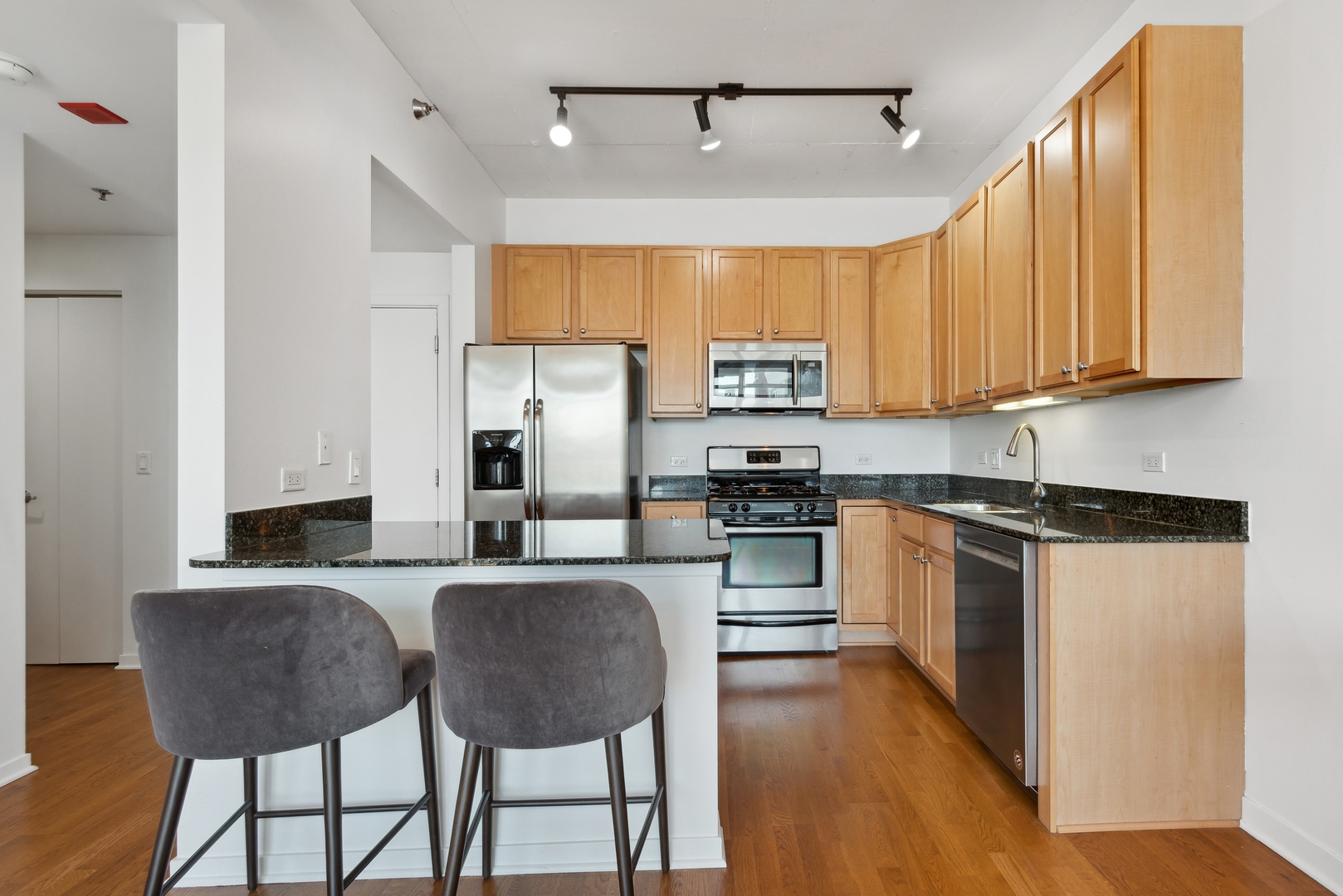 909 W Washington Boulevard Unit: 1001