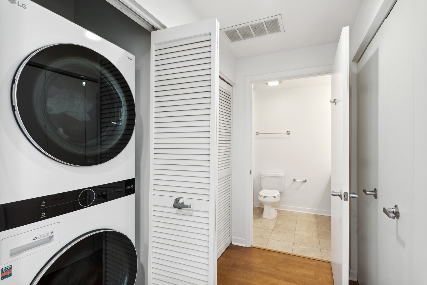 909 W Washington Boulevard Unit: 1001