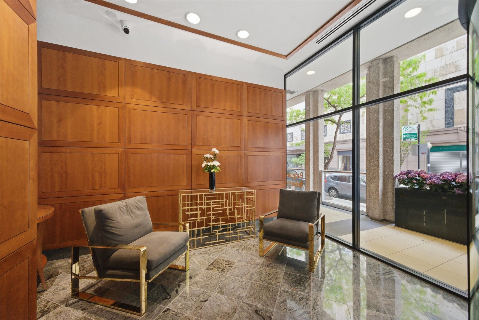 100 E Walton Street Unit: 27D