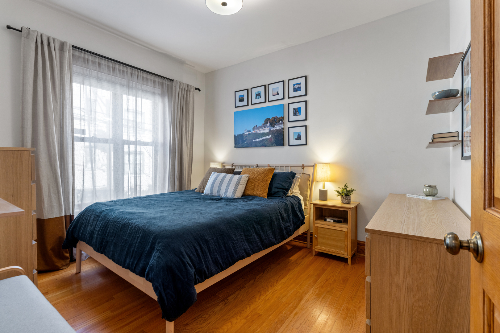 846 W Newport Avenue Unit: 1N