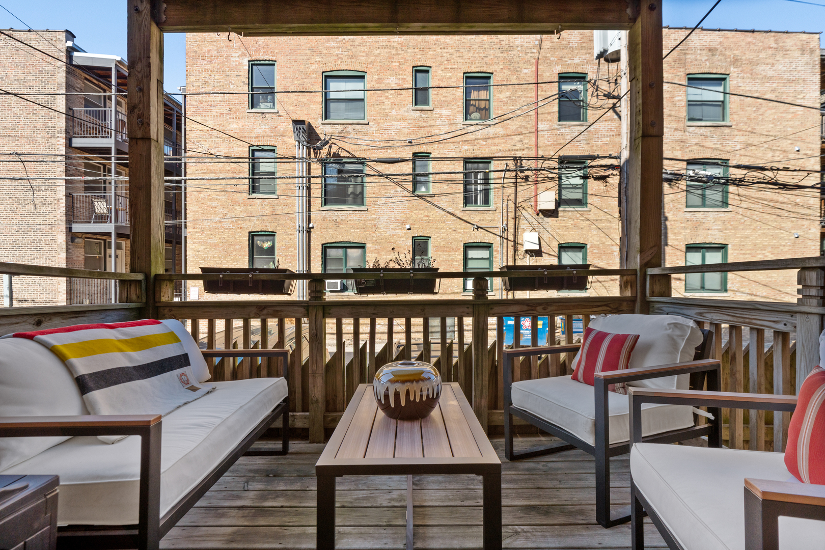 846 W Newport Avenue Unit: 1N
