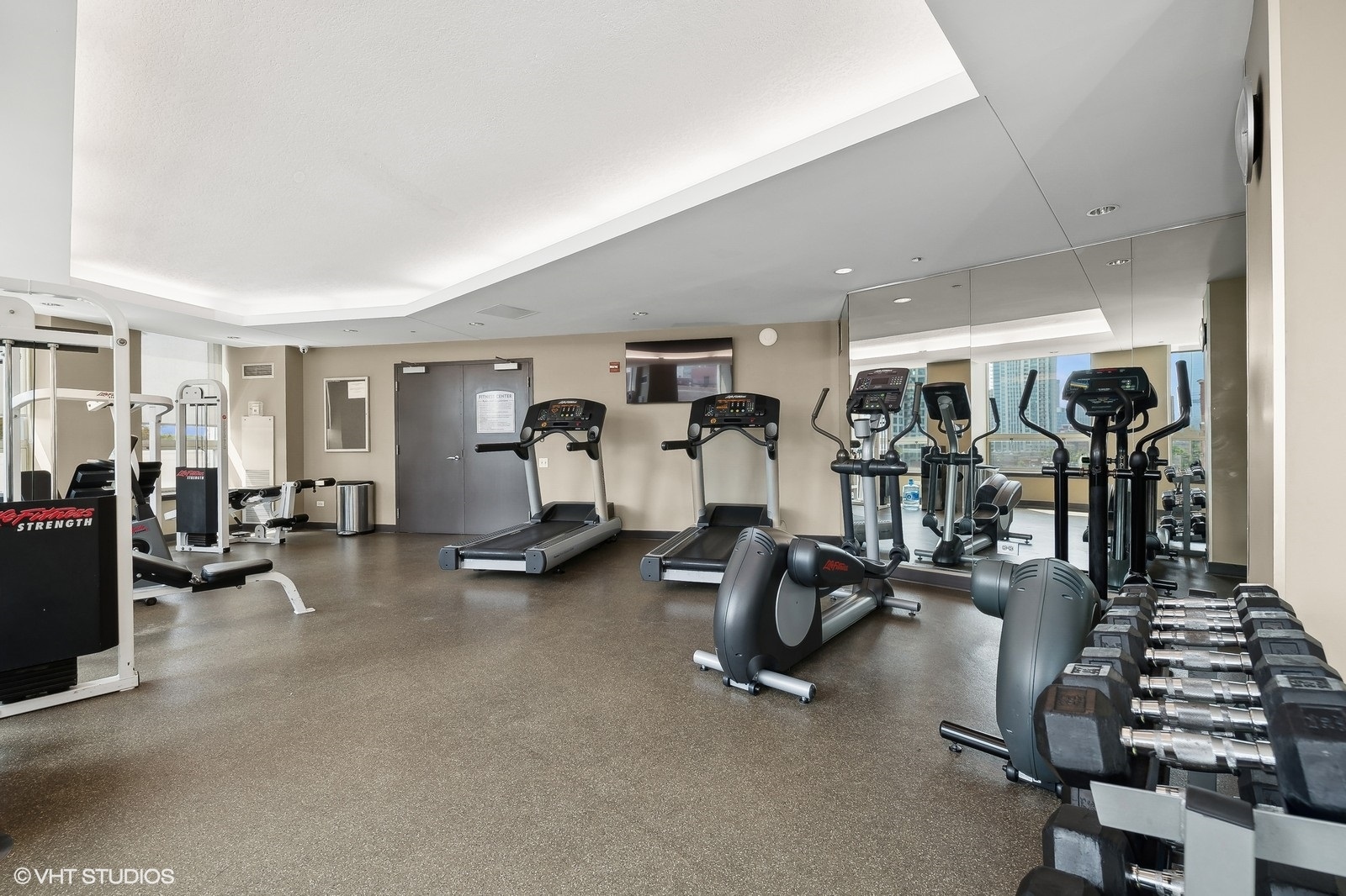 600 N Kingsbury Street Unit: 1004